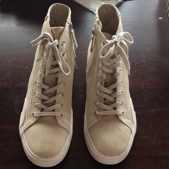 NWT Dolce Vita “love is” High Tops - Picture 4 of 6